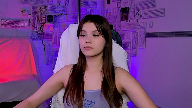 EvaThopson online show from 02/12/26, 06:57