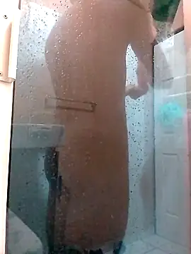 Snapshot of Hxnsovrgon chatting on 09/26/25, 03:02 Hxnsovrgon online show from 09/26/25, 03:02