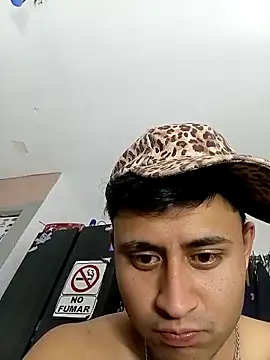 Snapshot of Hxnsovrgon chatting on 12/18/25, 09:47 Hxnsovrgon online show from 12/18/25, 09:47