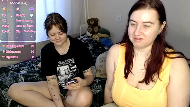 Snapshot of BettyandRich_ chatting on 03/22/25, 11:11 BettyandRich online show from 03/22/25, 11:11