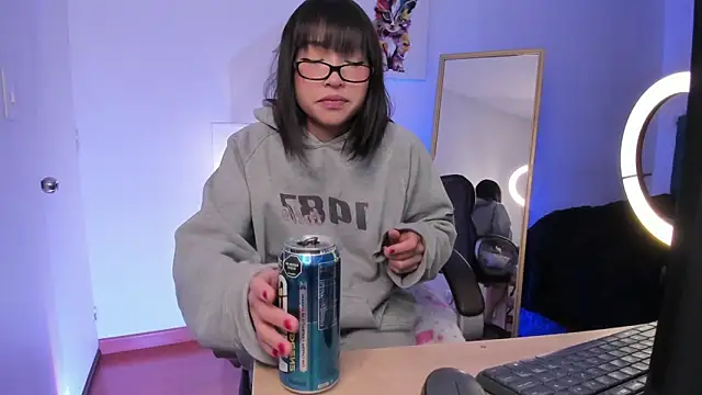 Escarlett Wii online show from 10/31/25, 02:02