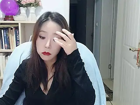 SuSushi728 online show from 12/05/25, 03:21