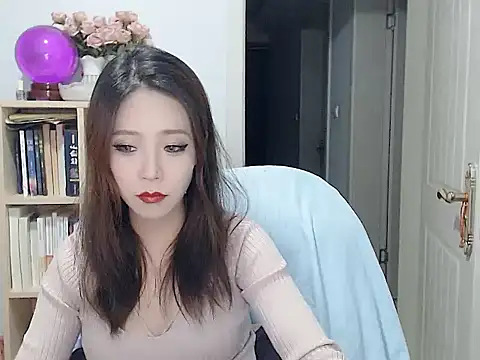 SuSushi728 online show from 12/03/25, 03:22