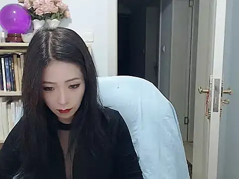 SuSushi728 online show from 12/18/25, 03:49