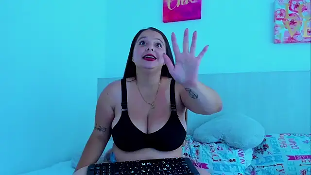 Emawalker  online show from 03/23/26, 04:40