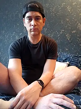 ElyasMatt online show from 02/13/26, 03:01