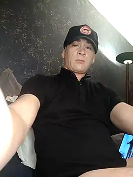 ElyasMatt online show from 10/16/25, 05:32