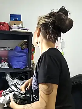 Tefannyy  online show from 04/15/26, 02:10