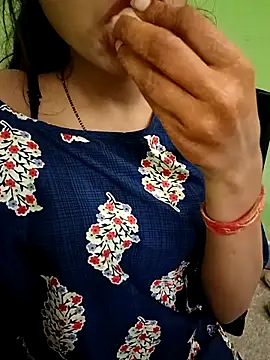 EACH 555 online show from 12/13/25, 08:04