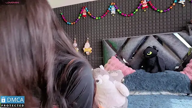 SolBeaumont1 online show from 12/04/25, 07:13