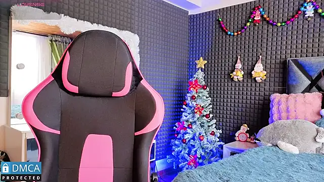 SolBeaumont1 online show from 12/01/25, 07:04