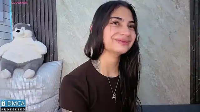 SolBeaumont1 online show from 10/28/25, 07:46