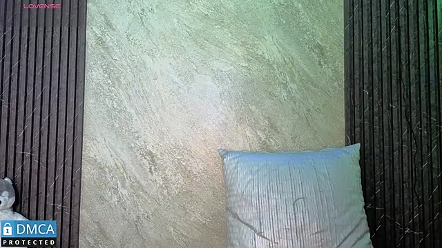 SolBeaumont1 online show from 10/16/25, 07:44