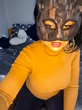 Barby8787 online show from 10/31/25, 08:33