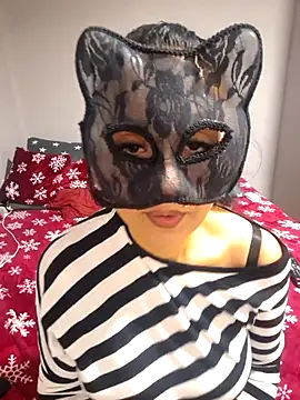 Barby8787 online show from 12/18/25, 09:03