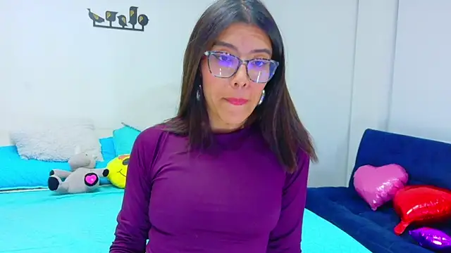  lucysmith online show from 11/18/25, 04:05