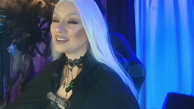 ArkaBella online show from 10/31/25, 02:02