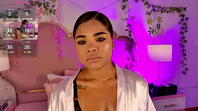 NahiaraReina online show from 03/15/26, 01:18