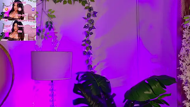 NahiaraReina online show from 04/08/26, 01:56