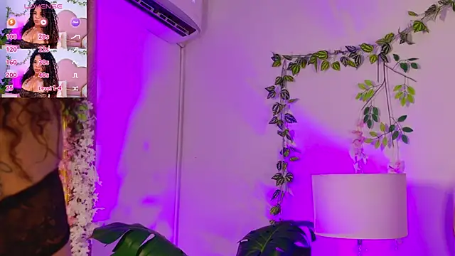 NahiaraReina online show from 04/10/26, 01:40