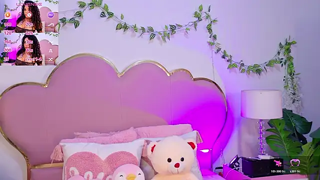 NahiaraReina online show from 02/05/26, 01:29