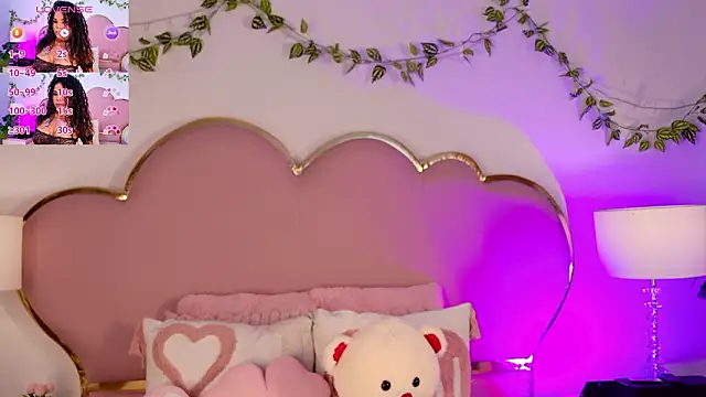 NahiaraReina online show from 02/12/26, 01:55