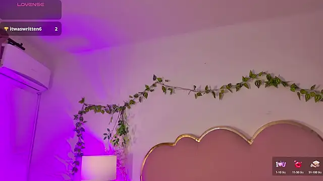 Snapshot of NahiaraReina chatting on 06/07/26, 02:11 NahiaraReina online show from 06/07/26, 02:11