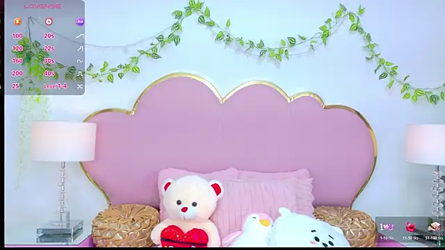 NahiaraReina online show from 11/08/25, 02:09