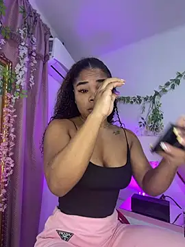 Snapshot of NahiaraReina chatting on 07/10/26, 03:01 NahiaraReina online show from 07/10/26, 03:01