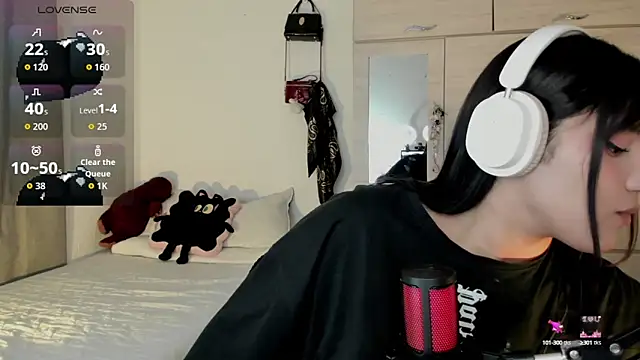 Ju Kyung online show from 10/18/25, 01:40