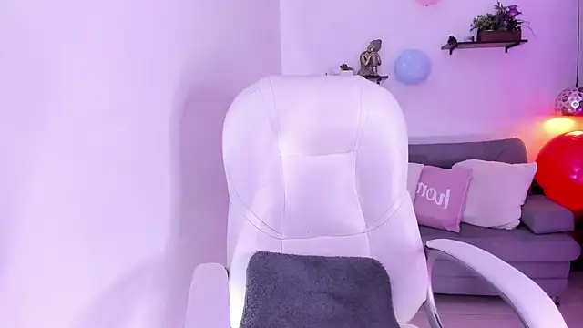 yenny garcia online show from 11/06/25, 06:23