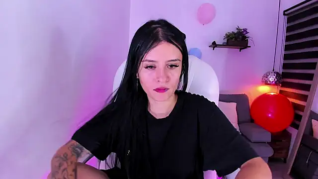 yenny garcia online show from 11/11/25, 06:25