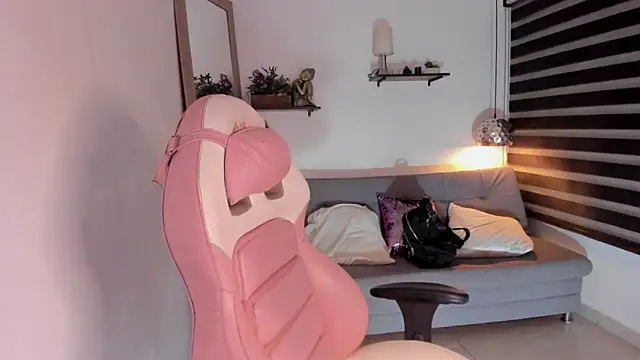 yenny garcia online show from 03/18/26, 05:58