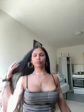 charris stefannia online show from 04/28/26, 10:19