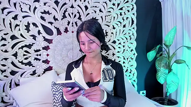 Snapshot of Mindy_sweety chatting on 03/27/26, 01:12 Mindy sweety online show from 03/27/26, 01:12