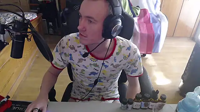 BabyDracoDarkfang online show from 04/03/26, 01:50