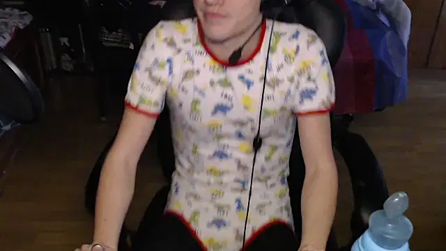 BabyDracoDarkfang online show from 03/28/26, 11:22