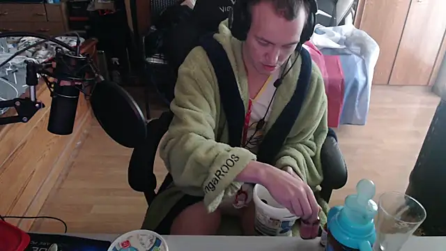 BabyDracoDarkfang online show from 04/08/26, 10:28