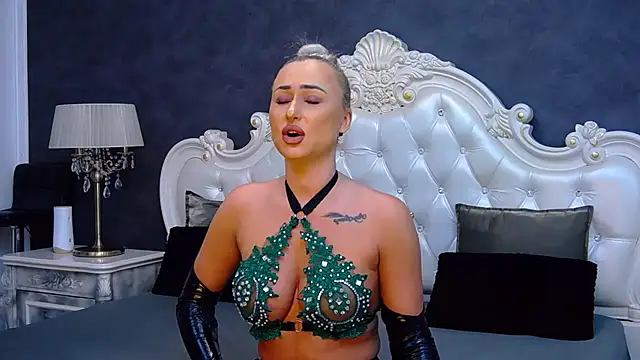 Ema Boom online show from 01/13/25, 05:55