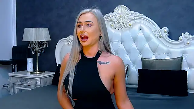 Ema Boom online show from 12/23/24, 02:28