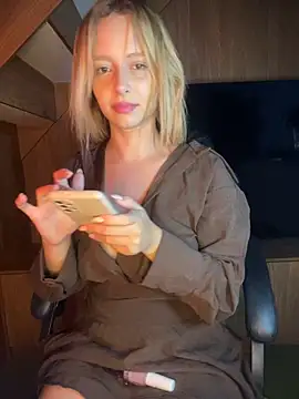 Snapshot of Bellahcha chatting on 05/16/26, 02:10 Bellahcha online show from 05/16/26, 02:10