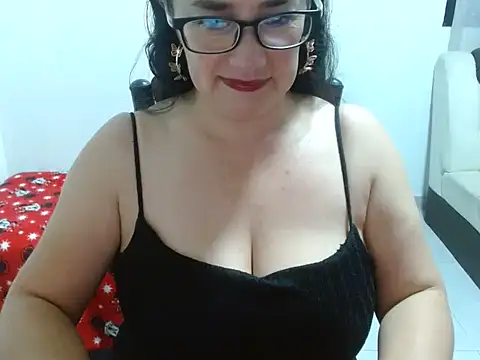 Snapshot of AllisonMillerHot chatting on 02/25/25, 11:21 AllisonMillerHot online show from 02/25/25, 11:21