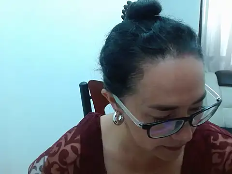 Snapshot of AllisonMillerHot chatting on 12/26/24, 03:20 AllisonMillerHot online show from 12/26/24, 03:20