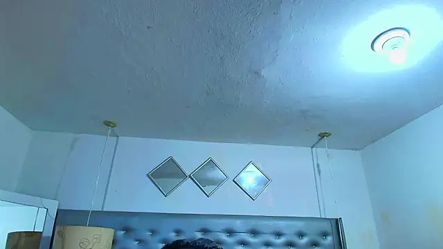 EileenBenzon online show from 03/09/26, 04:10