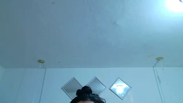 EileenBenzon online show from 04/17/26, 03:15