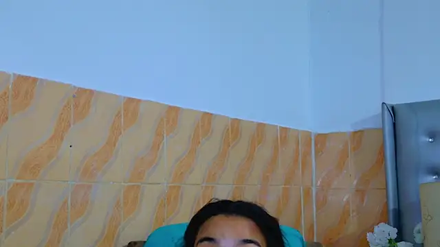 EileenBenzon online show from 05/15/26, 03:43