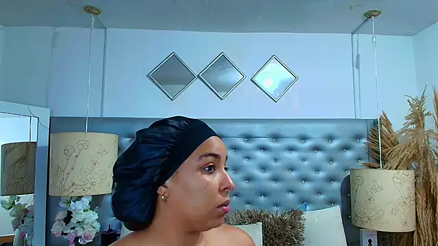 EileenBenzon online show from 02/11/26, 03:45