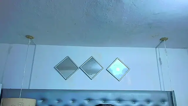 EileenBenzon online show from 03/26/26, 03:32