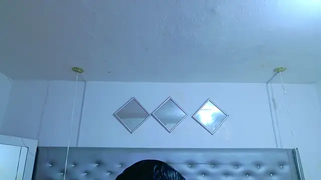 EileenBenzon online show from 05/07/26, 01:47