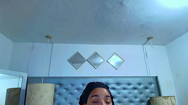 EileenBenzon online show from 03/18/26, 04:04